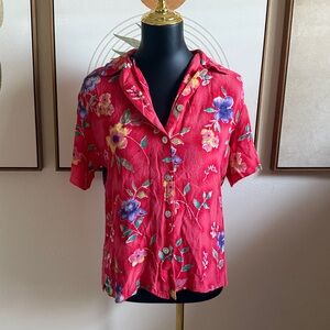 3/$10 Jaclyn Smith Vintage Vibrant Red Floral Button Down Short Sleeve Blouse